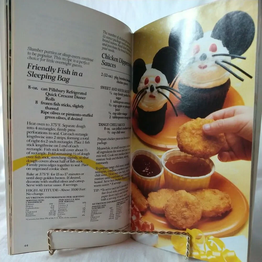 Pillsbury Party Fun 1987 Vtg Cookbook‎ Booklet